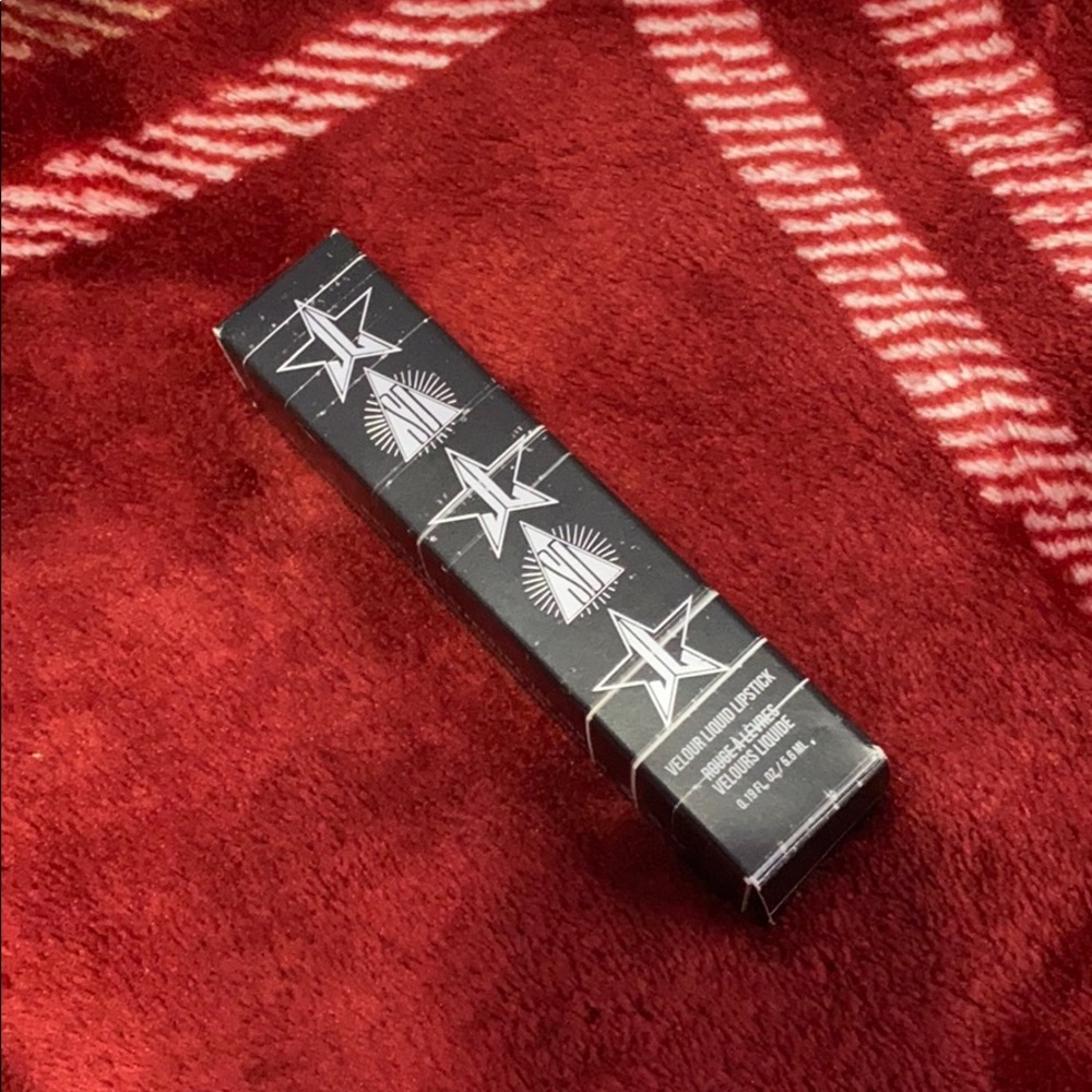 Jeffree Star lipstick